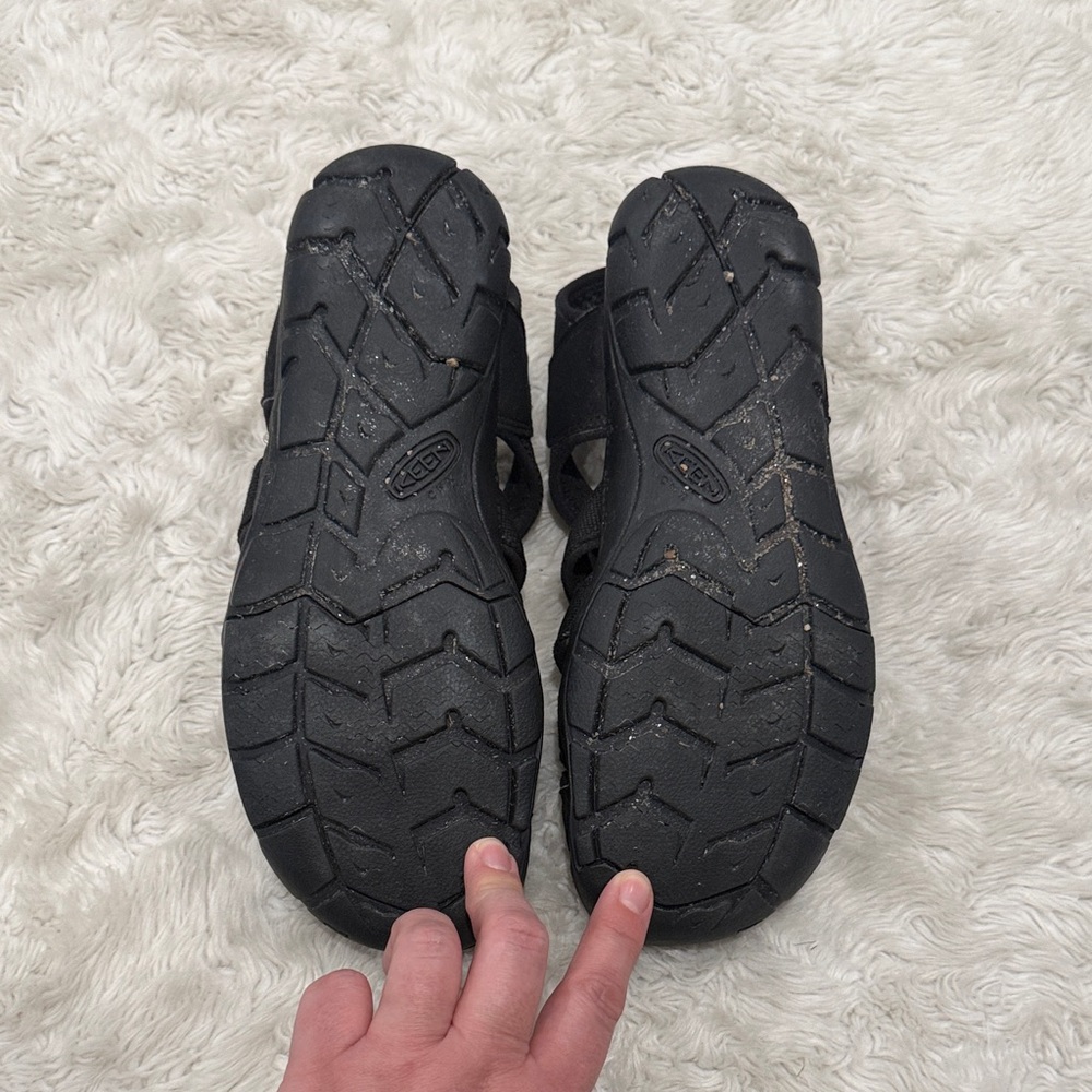 KEEN Clearwater CNX in black a lightweight water shoe Woman’s Size 8 - Picture 5 of 5